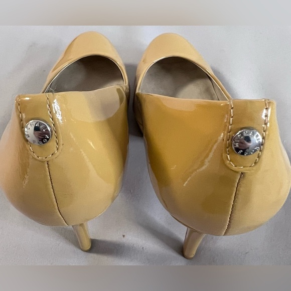 Michael Michael Kors Womens Chantal Platform Pumps Tan Leather Size 10M - Picture 10 of 10